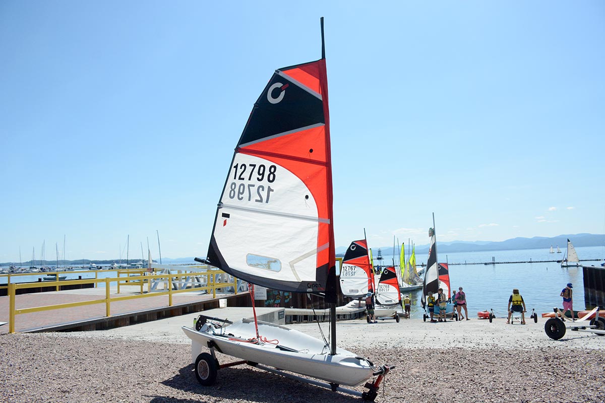 O'pen Skiff sailboat